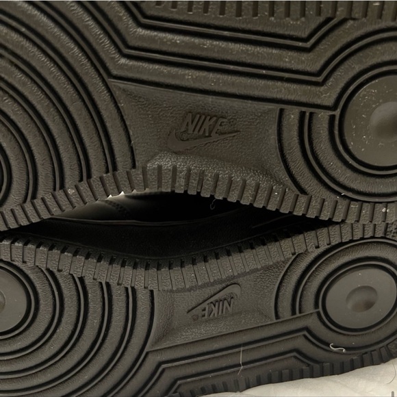 👟BRAND NEW • Nike Air Force 1 '07 LE Low . 💯 authentic - Picture 13 of 15